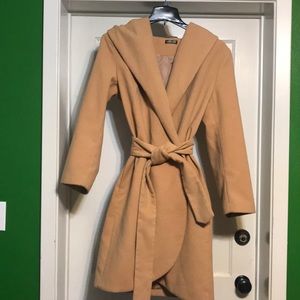 Long women’s wool coat. Brand new condition